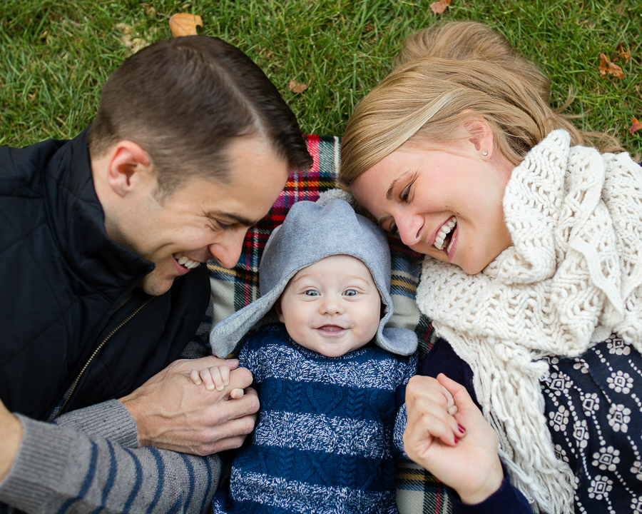 eiffel-tower-family-photo-session-paris-with-kids_005.jpg