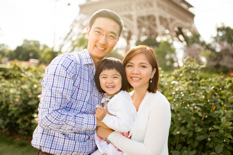 family-portraits-eiffel-tower-paris-photographer_009.jpg