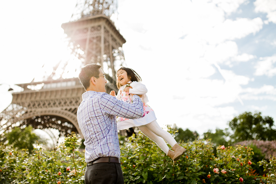 family-portraits-eiffel-tower-paris-photographer_011.jpg