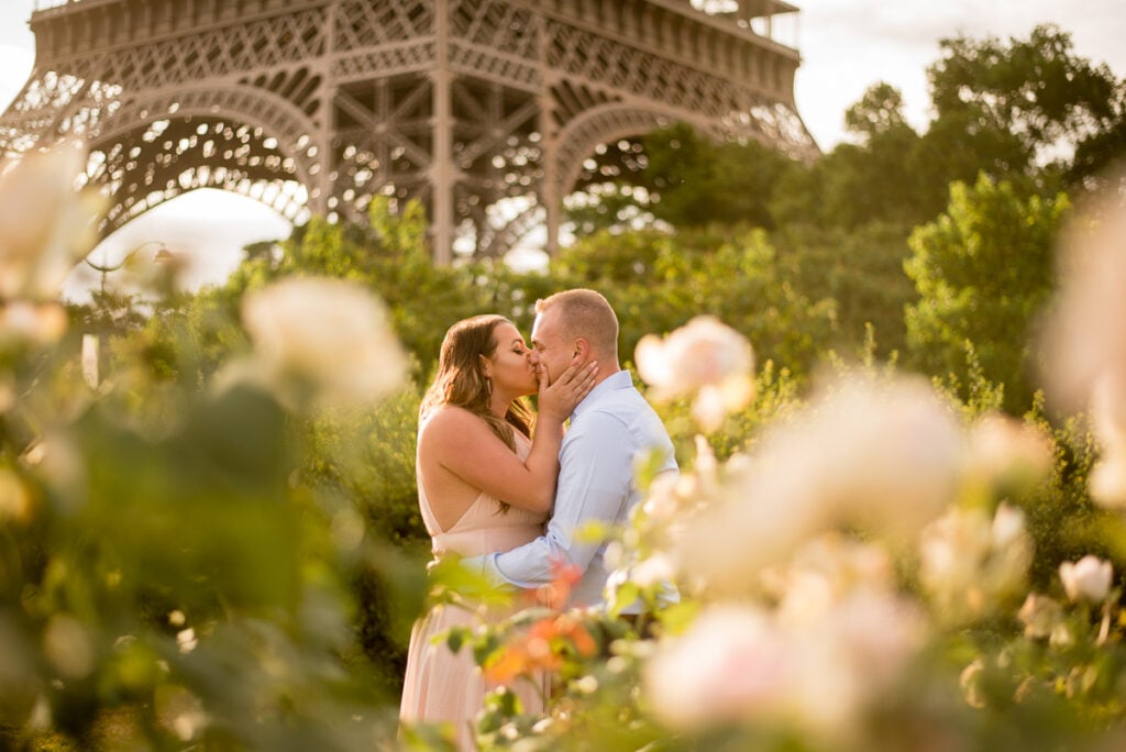 Romantic Paris Eiffel Tower Photo shoot by Paris Photographer Katie DOnnelly Photography