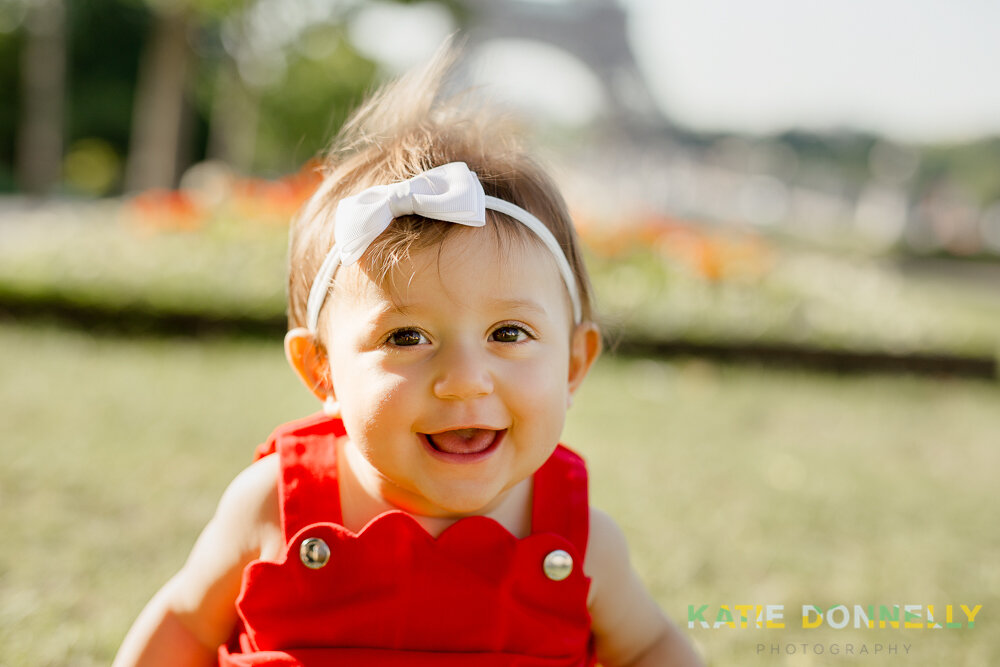 family-photo-eiffel-tower-paris-photographer-katie-donnelly_007.jpg