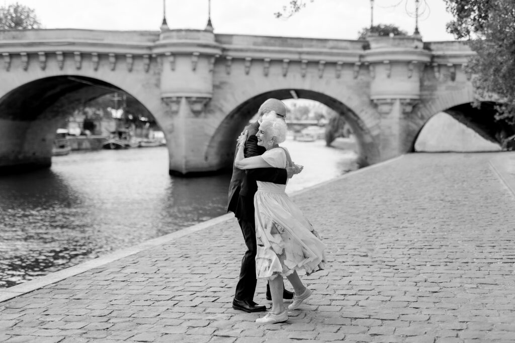 How Your Paris Photo Session works, english speaking family photographer in paris