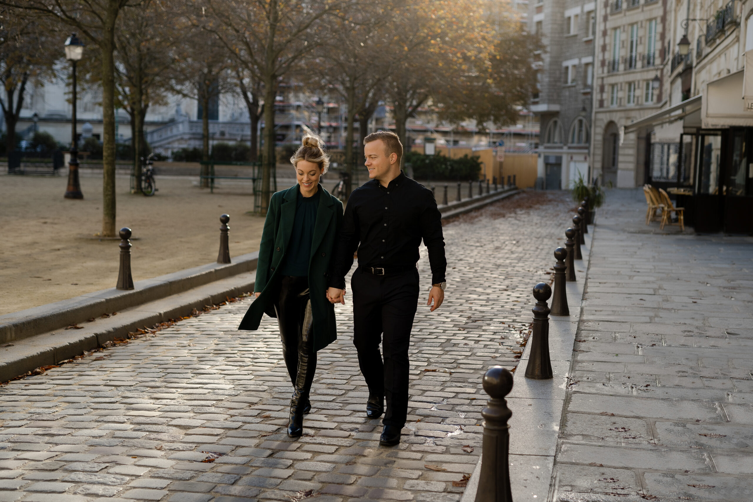 "Romantic couples portrait on Pont Neuf in Paris by photographer Katie Donnelly"