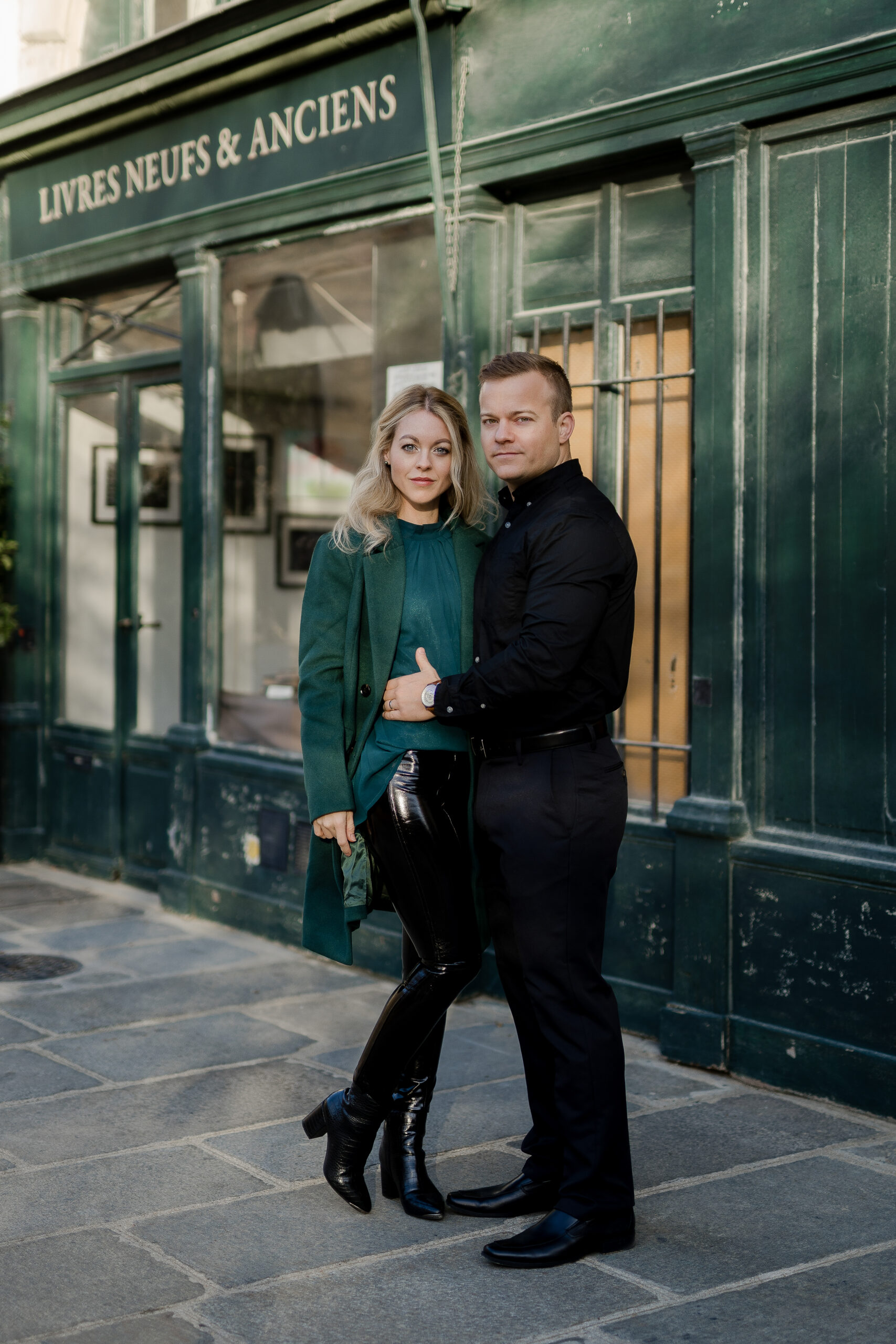 "Romantic couples portrait on Pont Neuf in Paris by photographer Katie Donnelly"