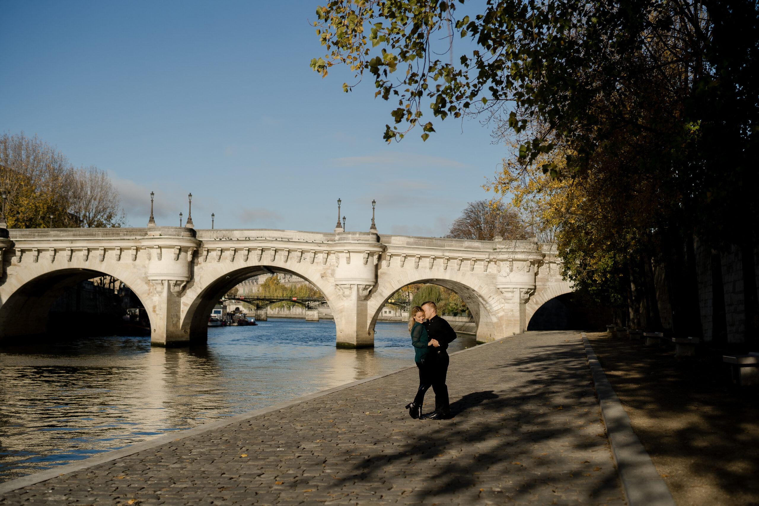 "Romantic couples portrait on Pont Neuf in Paris by photographer Katie Donnelly"