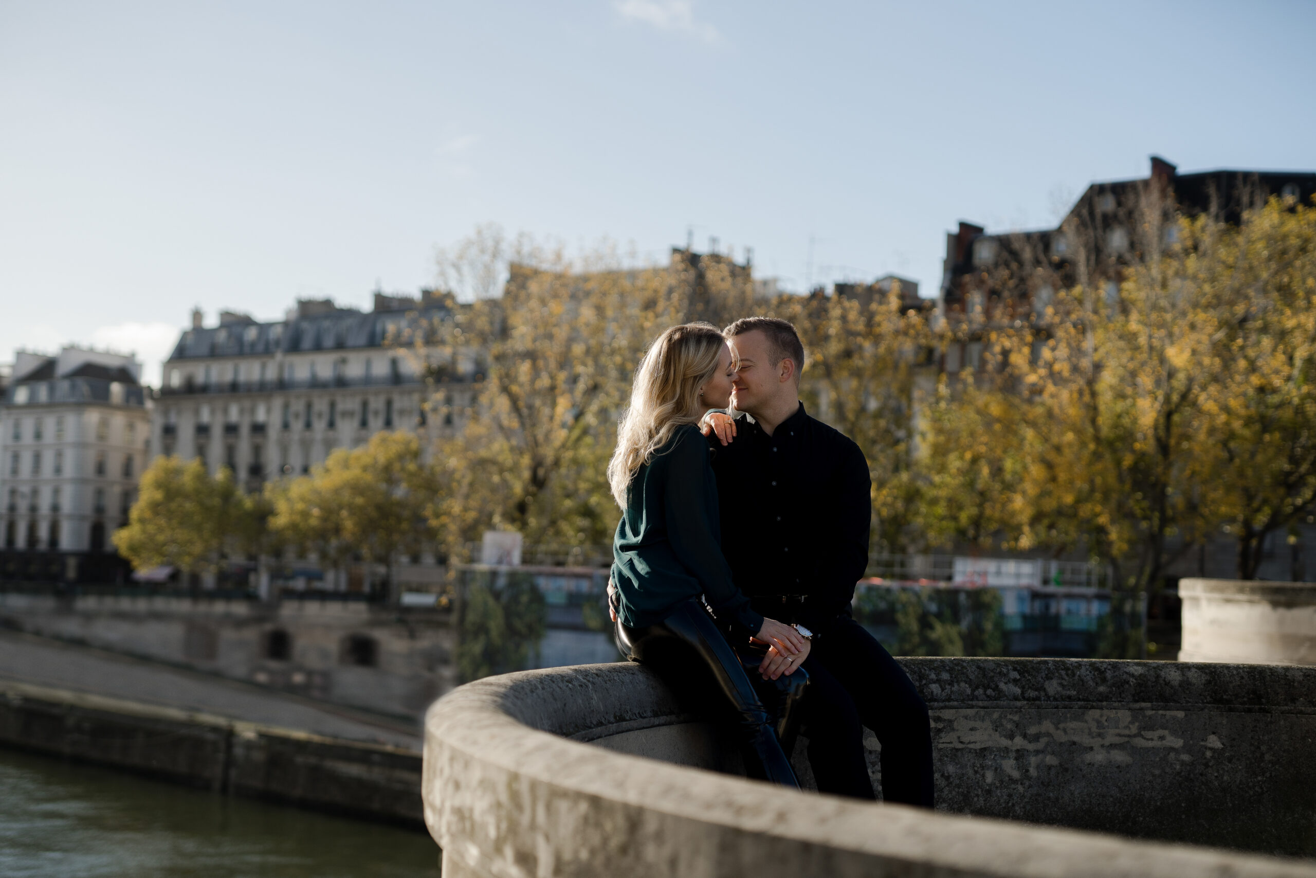 "Romantic couples portrait on Pont Neuf in Paris by photographer Katie Donnelly"