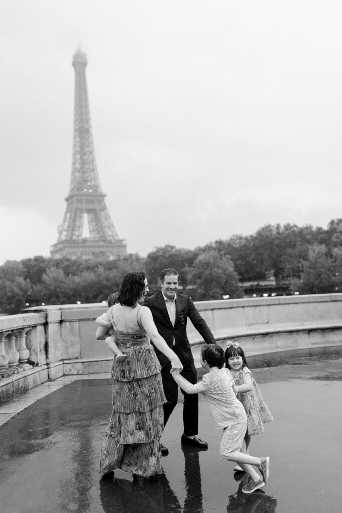 paris-family-photoshoot-bir-hakeim-eiffel-tower-katie-donnelly-photography_004