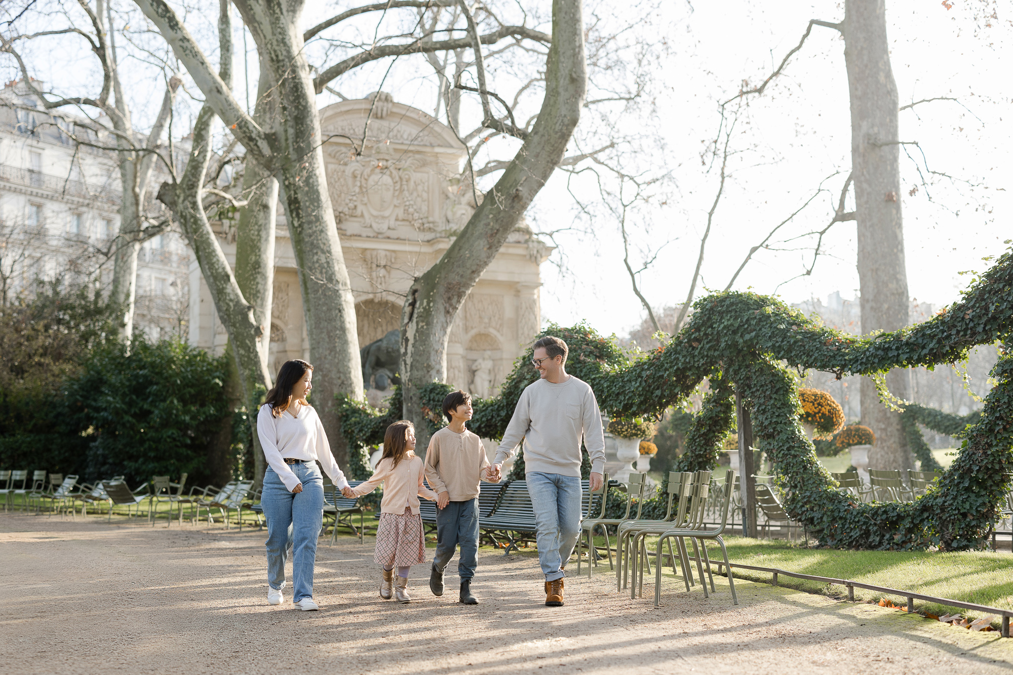 Paris Family Photographer, Photo shoot in Luxembourg Gardens