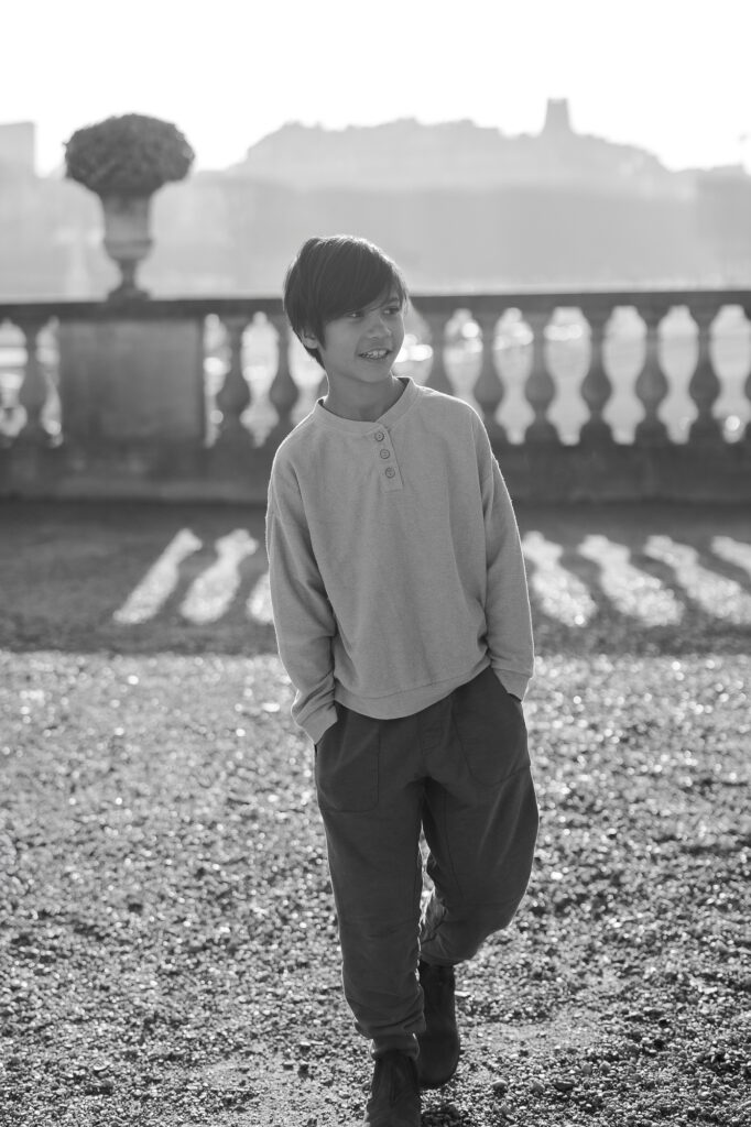 paris-family-photoshoot-luxembourg-gardens-katie-donnelly-photography_016