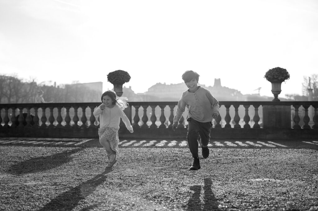 paris-family-photoshoot-luxembourg-gardens-katie-donnelly-photography_018