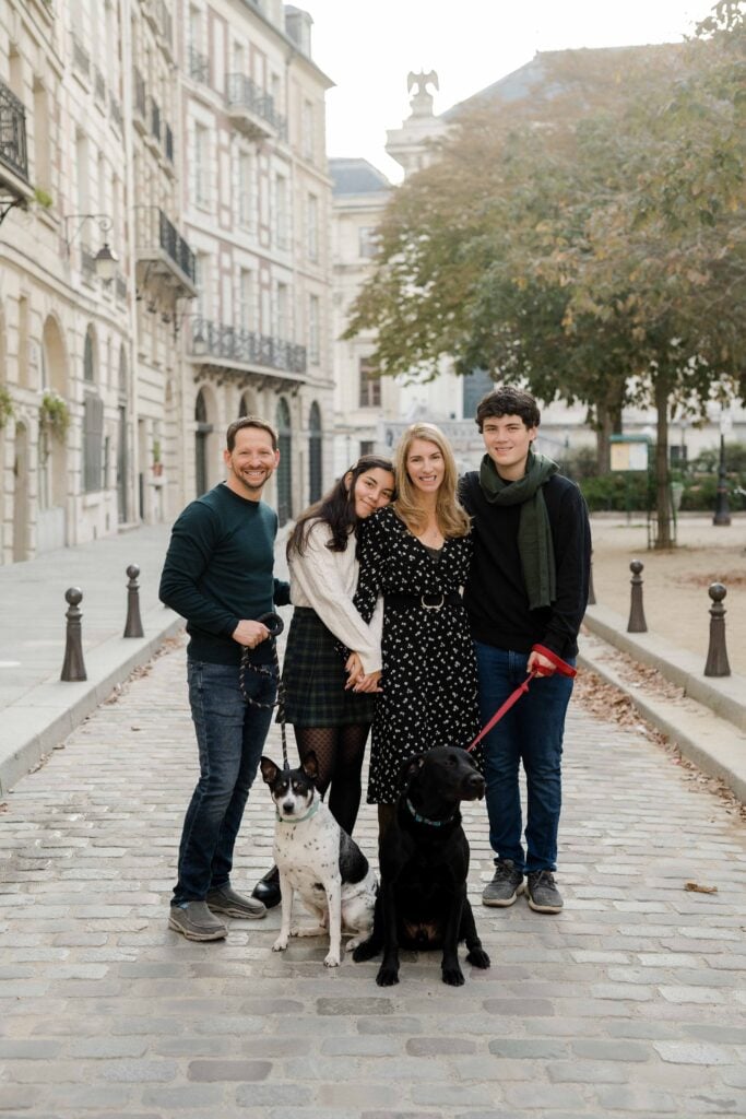 paris-family-photoshoot-place-dauphine-pont-neuf-katie-donnelly-photography_004