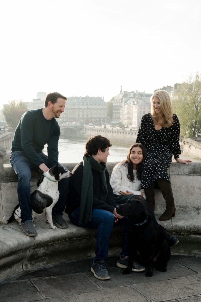 paris-family-photoshoot-place-dauphine-pont-neuf-katie-donnelly-photography_016