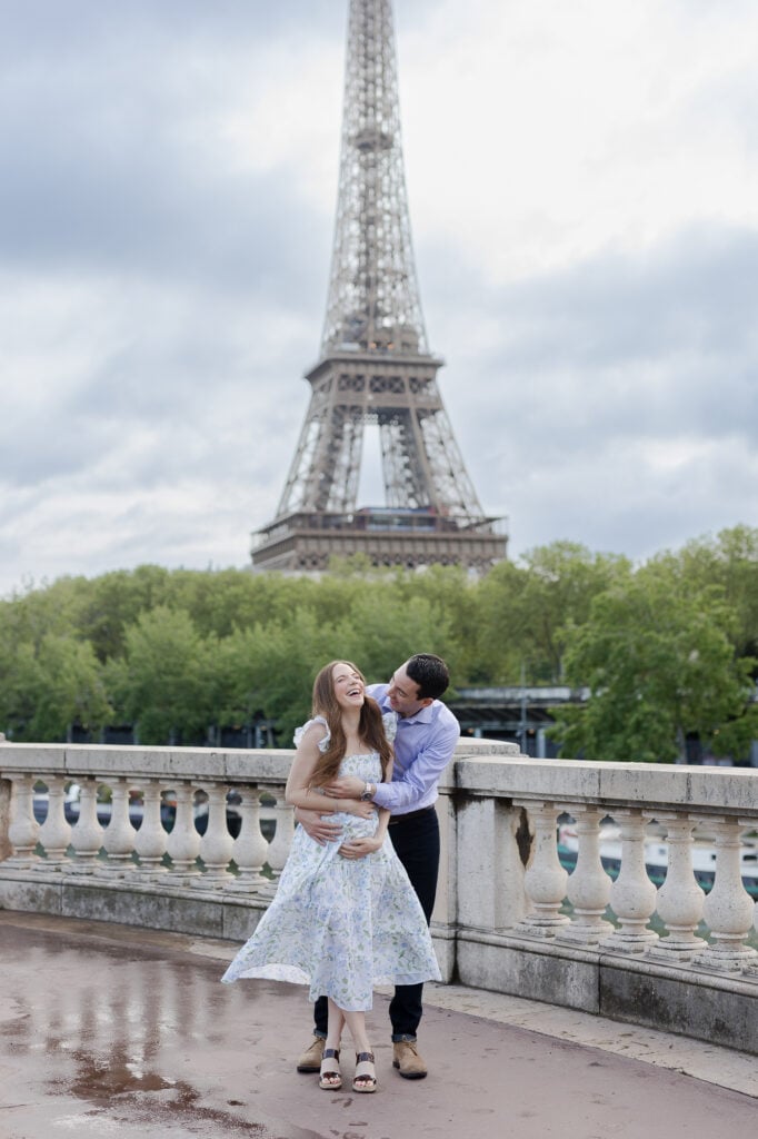 paris-romantic-couple-photoshoot-cafe-bir-hakeim-katie-donnelly-photography_005
