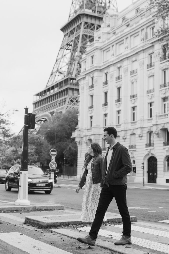 paris-romantic-couple-photoshoot-cafe-bir-hakeim-katie-donnelly-photography_012