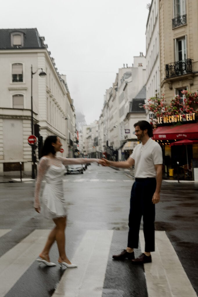 paris-romantic-couple-photoshoot-cafe-pont-alexandre-katie-donnelly-photography_008