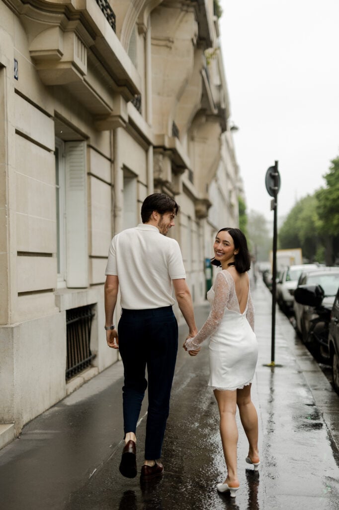 paris-romantic-couple-photoshoot-cafe-pont-alexandre-katie-donnelly-photography_011