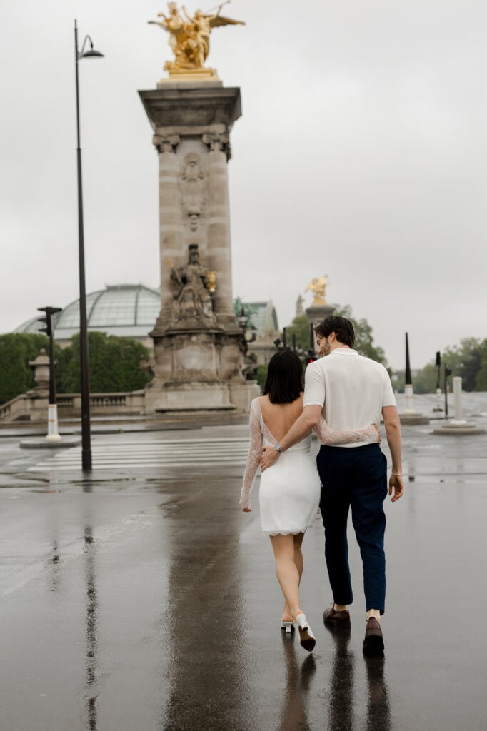 paris-romantic-couple-photoshoot-cafe-pont-alexandre-katie-donnelly-photography_015