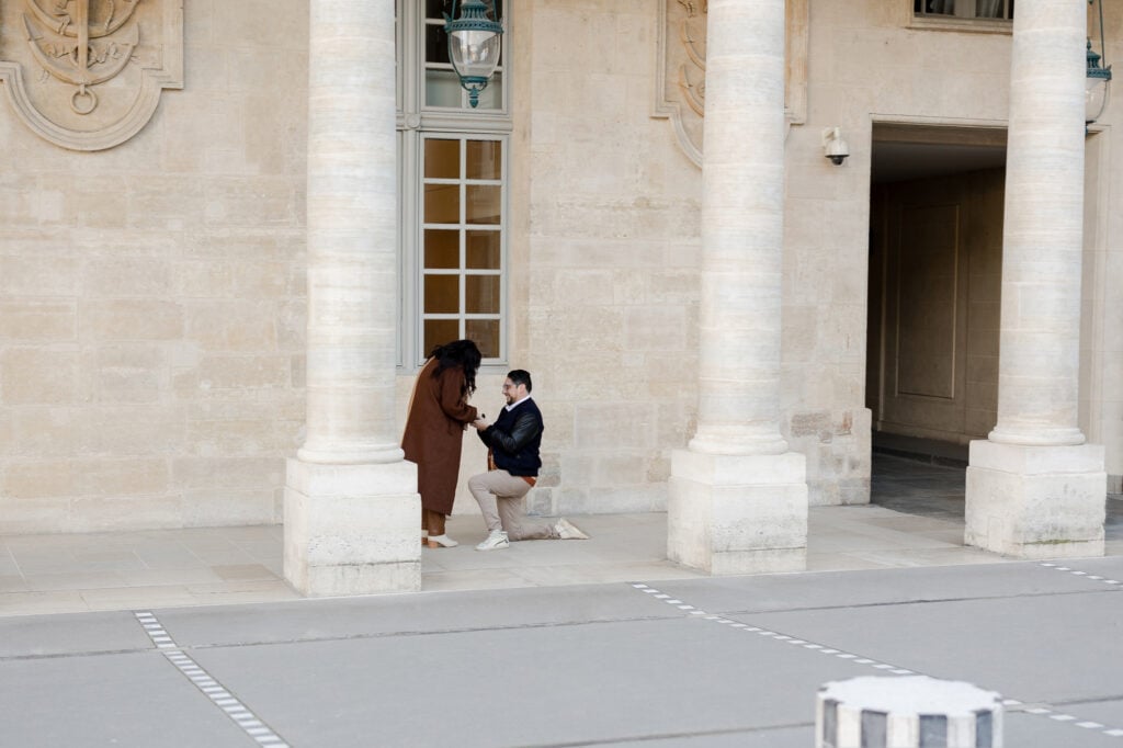 paris-romantic-couple-photoshoot-proposal-palais-royal-katie-donnelly-photography_002