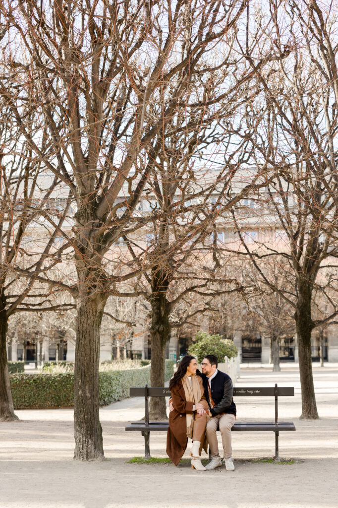 paris-romantic-couple-photoshoot-proposal-palais-royal-katie-donnelly-photography_013