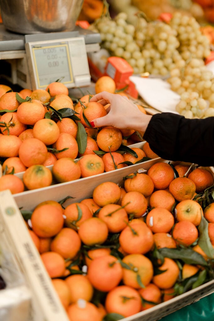 paris-solo-photoshoot-ile-saint-louis-cafe-katie-donnelly-photography_021