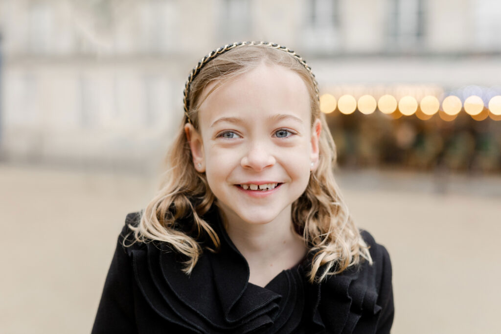 Winter photo shoot in Paris with family of three by PAris Photographer Katie DOnnelly Photography