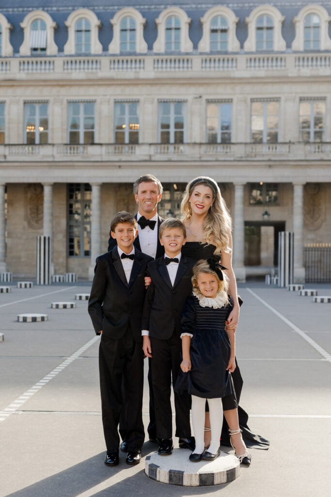 Elegant family photoshoots in Paris, Spring 2025.
