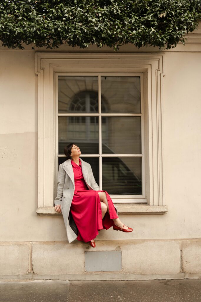 Photo of Everyday Parisian Rebecca Plotnick in Paris, by paris photographer Katie Donnelly
